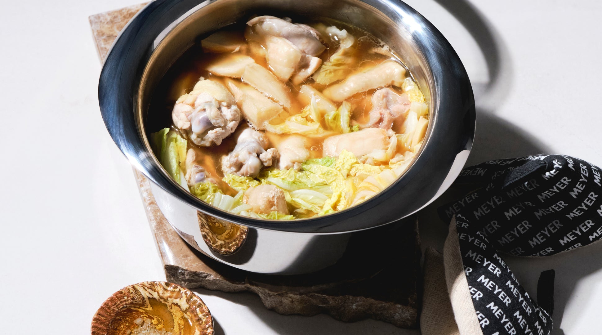 食卓にそのまま出しても、<br class=