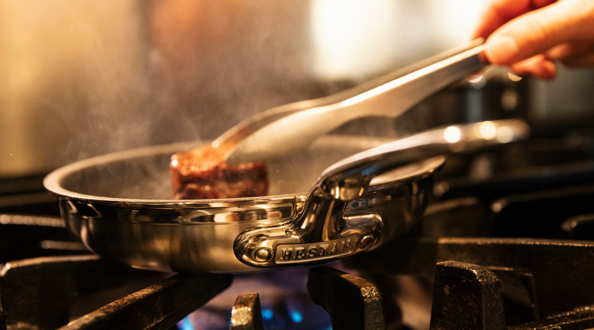 プロの厳しさが、<br class=