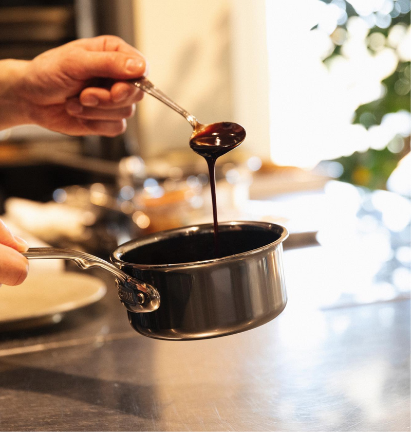 “見せる料理”にも、上質な道具を。