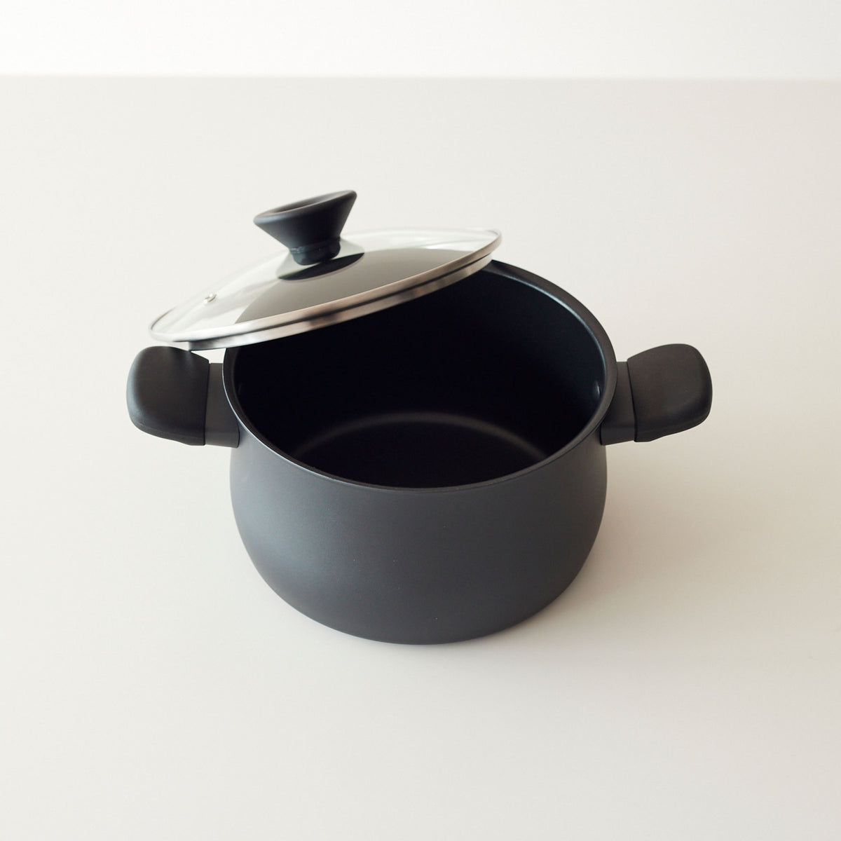 マイヤー(MAER)サイズアップホットポット26cm両手鍋 ガラス蓋付き マイヤー(MAER)サイズアップホットポット26cm両手鍋 ガラス蓋付き 楽天